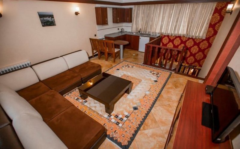 Setareh Darya Chamkhaleh